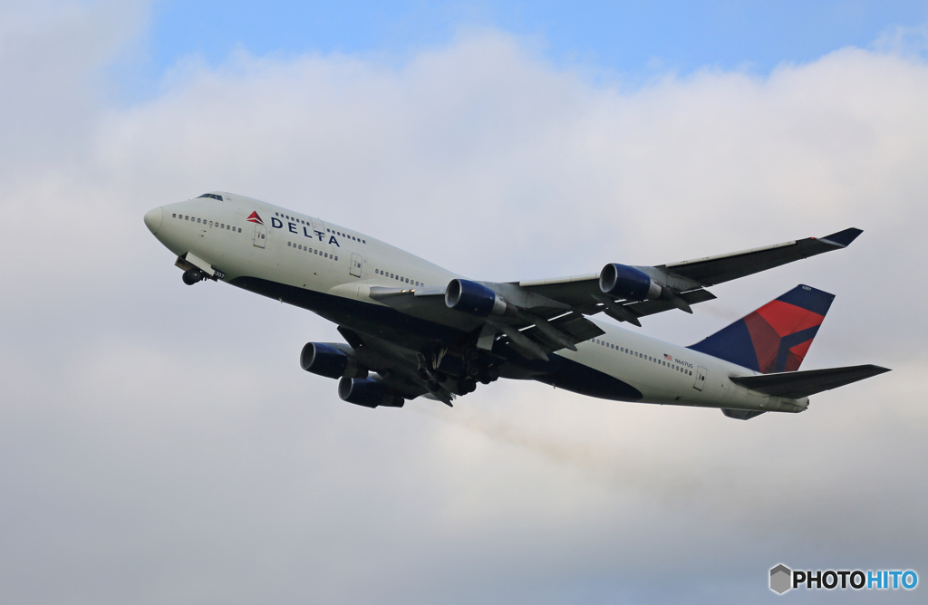 「SKY」 DELTA 747-400 N667US 離陸