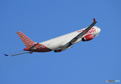 「青い日」 Lion Air  A330-343 HS-LAI 飛ぶ