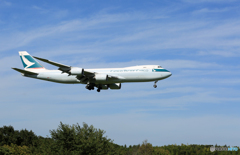 「良い天気」 Cathay 747-8 B-LJD 通過