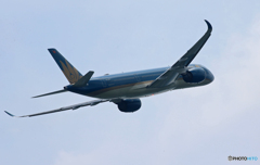 「SKY」 Vietnam A350-941 VN-A891 Takeoff