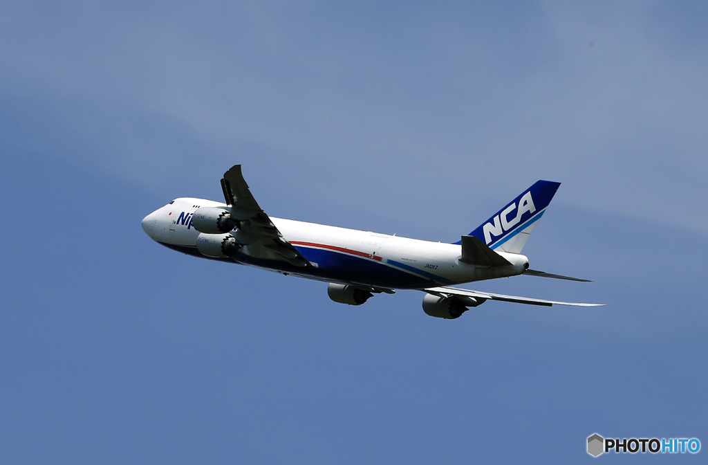 「晴れ」 NCA 747-8KZF JA2KZ 離陸します