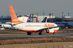 「青い日」 JEJU 737-85F HL7779 飛ぶ