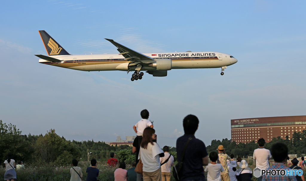 「SKY」 Singapore 777-312 9V-SNA 着陸
