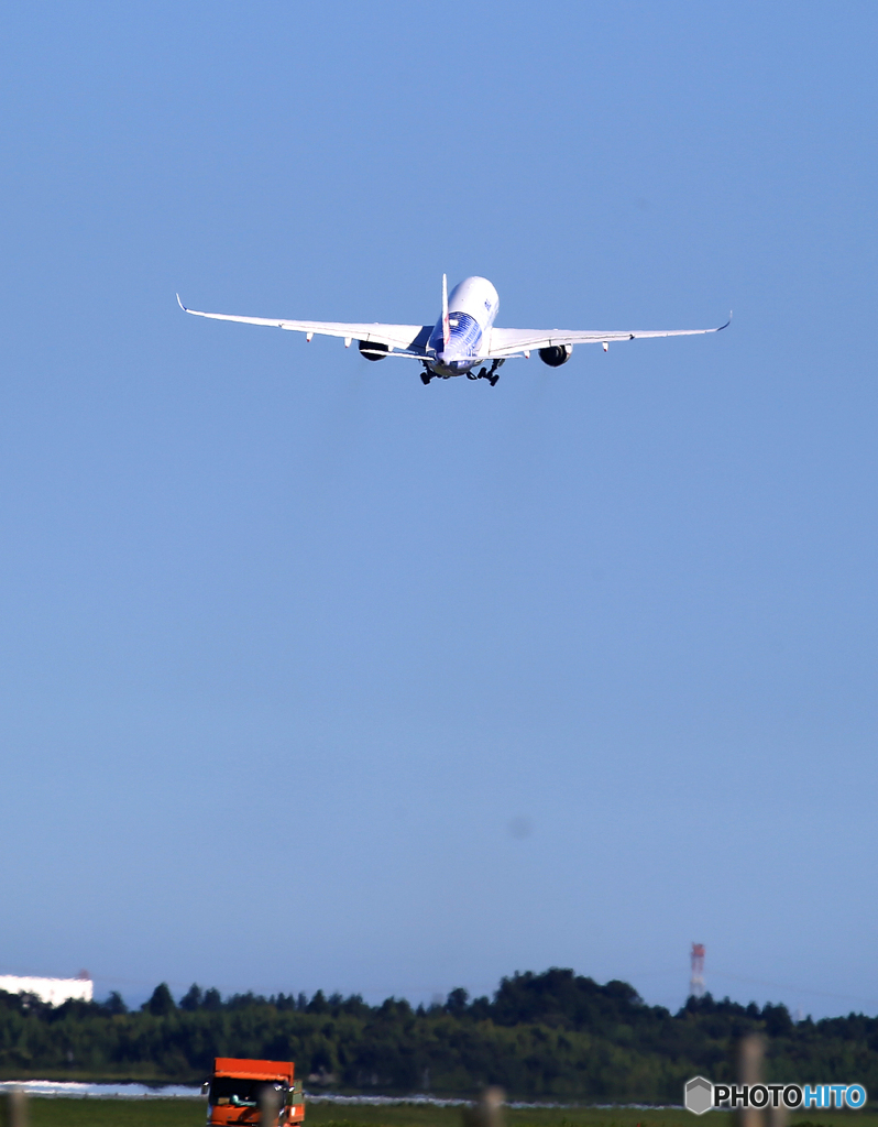 「ブルー」China A350-941 B-18918 飛行