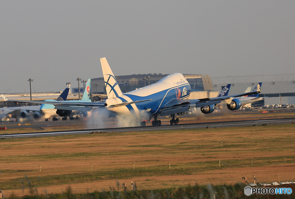 「良い天気」Air Bridge Cargo 747-400 VQ-VHE