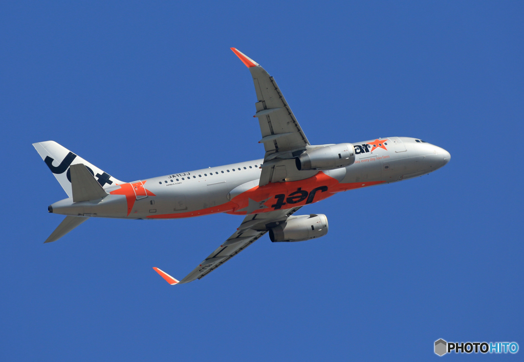 ☀「あおぞら」 Jetstar A320-232 JA11JJ 離陸