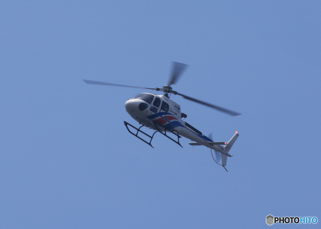 ☀「青い空」ヘリコプター　ベランダ撮影　JA92MK　