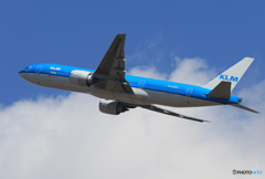 「空色」KLM ７７７−２００PHーBQM Takeoff 