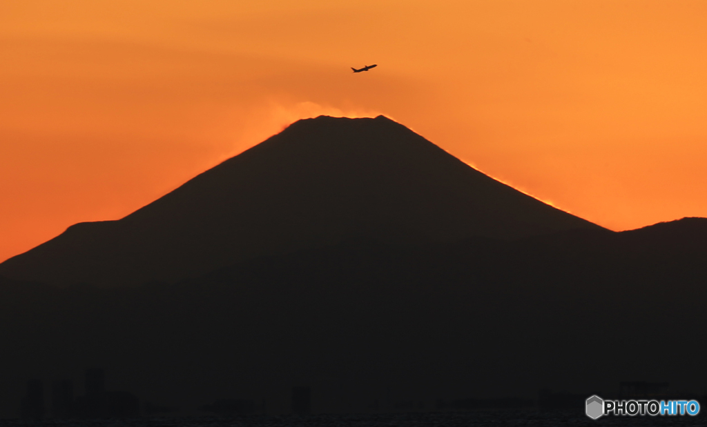 「クール」☮ダイヤモンド飛行機を見る 富士山✈