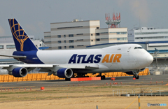 「青色」 ATLAS 747 N499MC 飛ぶ