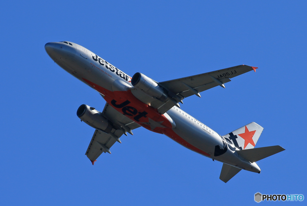 「青が好き」Jetstar A320-232 JA05JJ 出発です