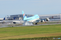 ☀「あおぞら」 Korean 747-8 HL7639 着陸です