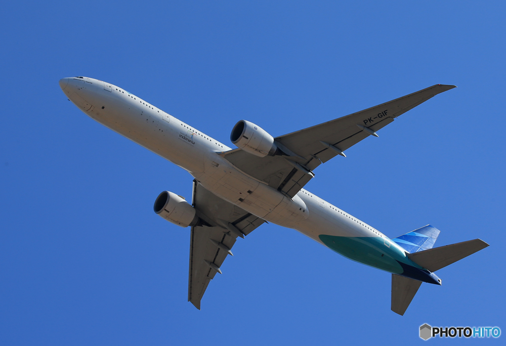 「青が好き」 Garuda 777-3U3 PK-GIF離陸します