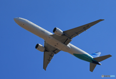 「青が好き」 Garuda 777-3U3 PK-GIF離陸します