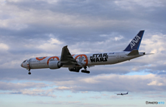 「蒼空」STAR WARS 777-381 JA789A  W Landing 