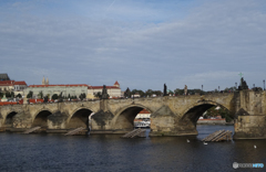 プラハ（６４６）カレル橋と街並み