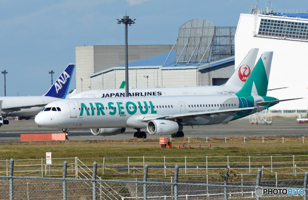 「ぶるー」 Air Seoul A321-200 HL7281 離陸です