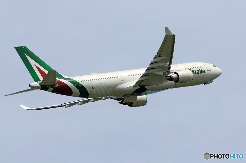 「青が大好き」 Alitalia A330-200 EI-EJI Takeoff