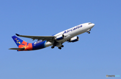 「群青」 AIR CALIN A330-202 F-OHSD離陸します