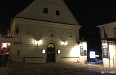 チェコ南部（３３０）夜のチェスキー・クルムロフ　