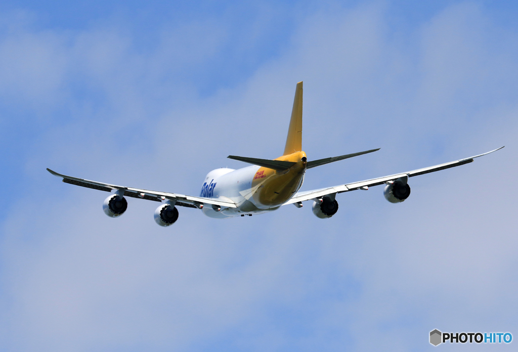 ☀「青い空」が一番 POLAR 747-87U 飛び立ちです