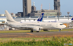 「スカイ」 プライベート 737-8JM T7-GSA 出発です