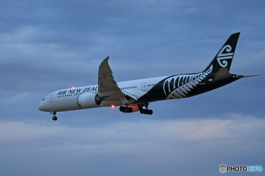 「青色」 NZ' 787-9 ZK-NZC 出発です