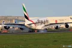 「すかい」エミレーツ特別塗装A380-861  Landing