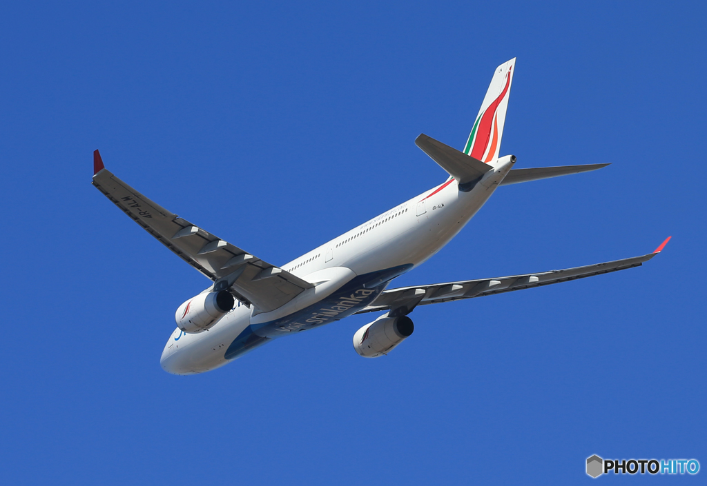 「青が好き」 SriLankan A330-343 4R-ALM出発