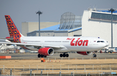 「青」 Lion Air A330-343 HS-LAJ Takeoff