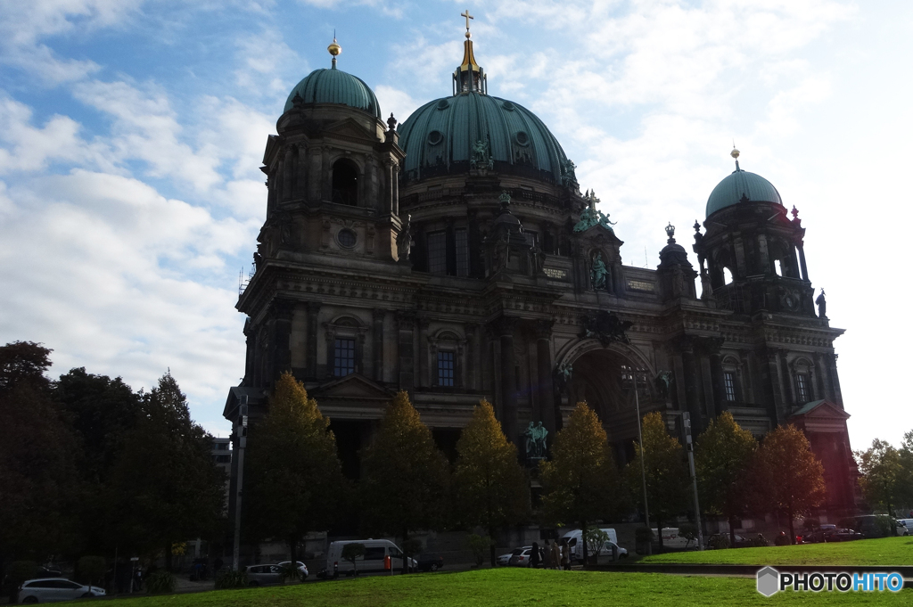 ドイツ   (1169)　ベルリン大聖堂と青空　