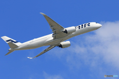 「群青色」 Finnair A350-941 OH-LWH  飛び立ちです