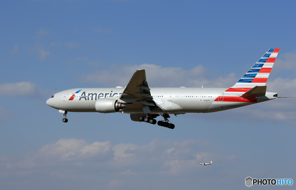 「青い空」が一番 American 777-200 N789AN到着