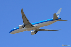 「青い日」 KLM 777 PH-BVC Takeoff