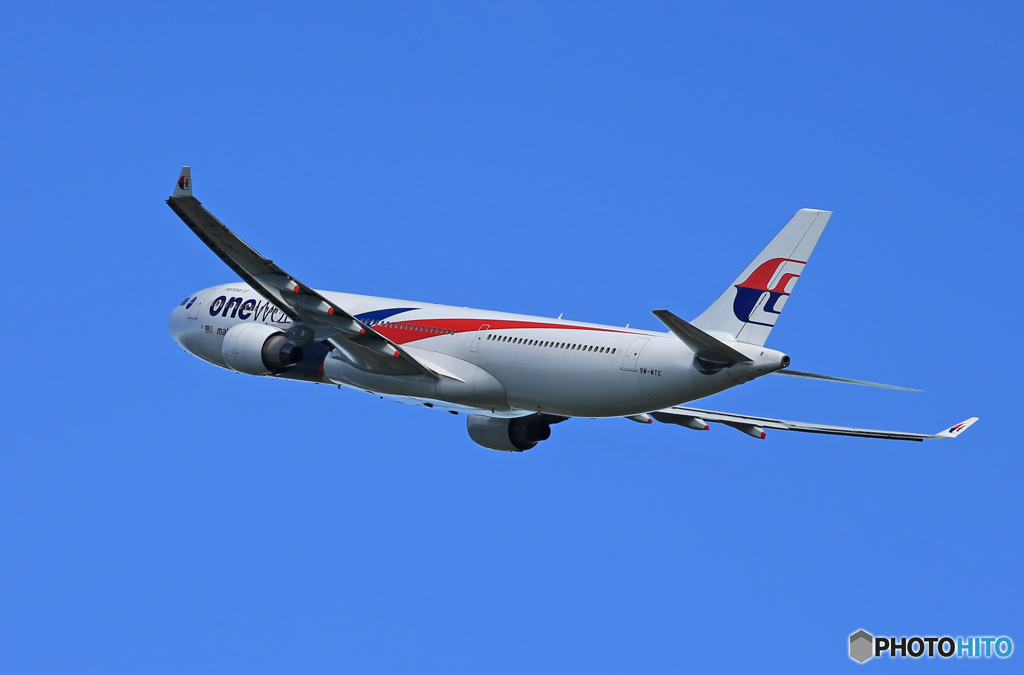 「空色」 Malaysia oneworld A330-323 飛び立ち