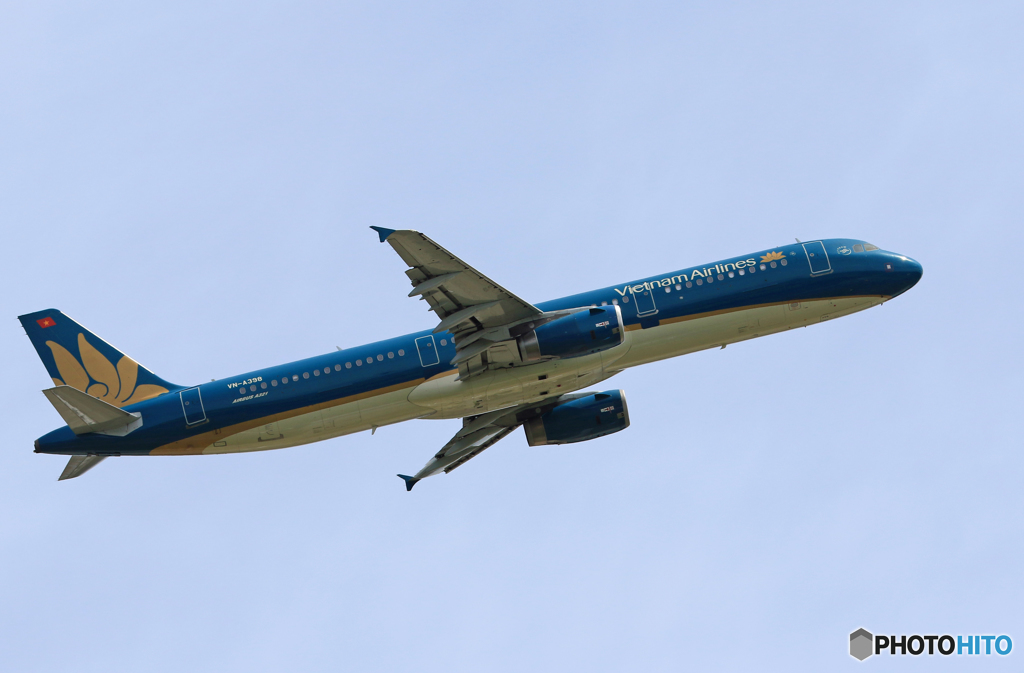 「空色」 Vietnam A321-231 VN-A398 出発です