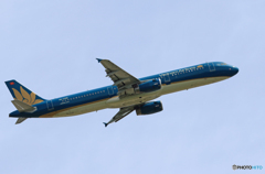 「空色」 Vietnam A321-231 VN-A398 出発です