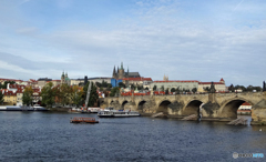 ヨーロッパ　[１３] プラハ  カレル橋と天空