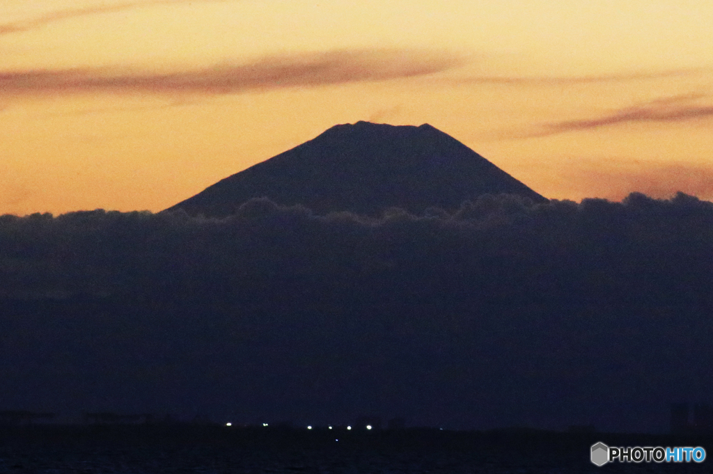 「東京湾」シルエット・富士山もいいね