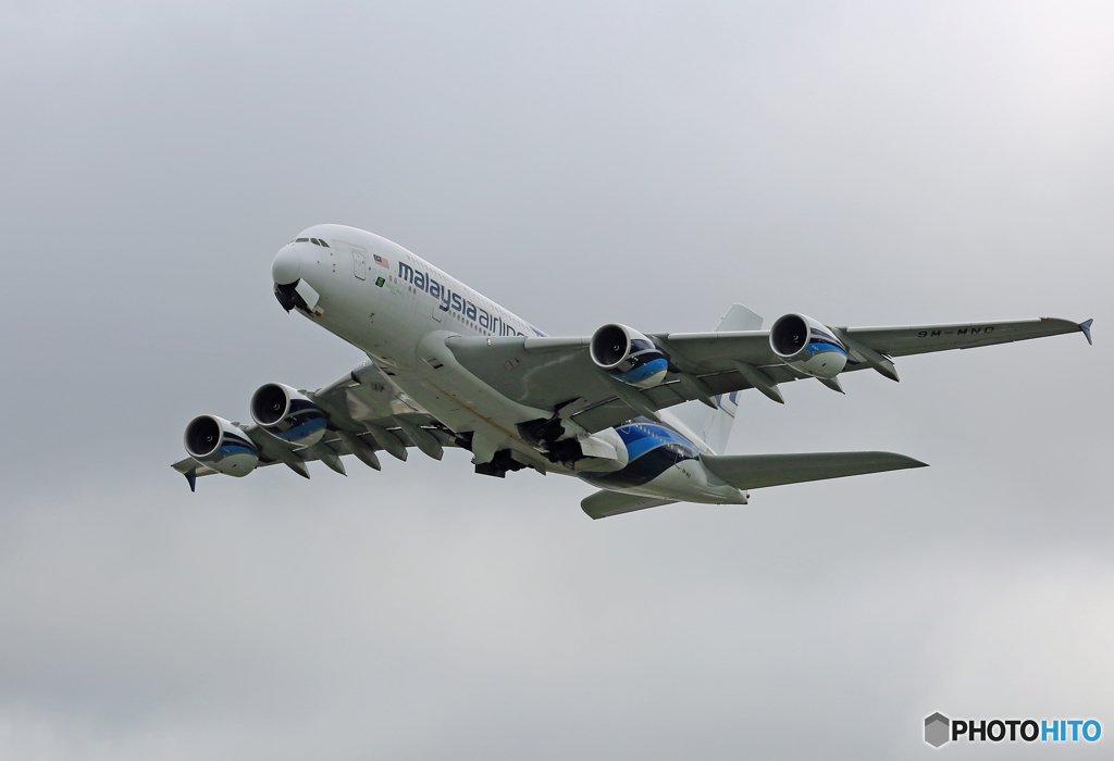 曇り ✈マレーシア航空A380-841 9M-MND ✈離陸です