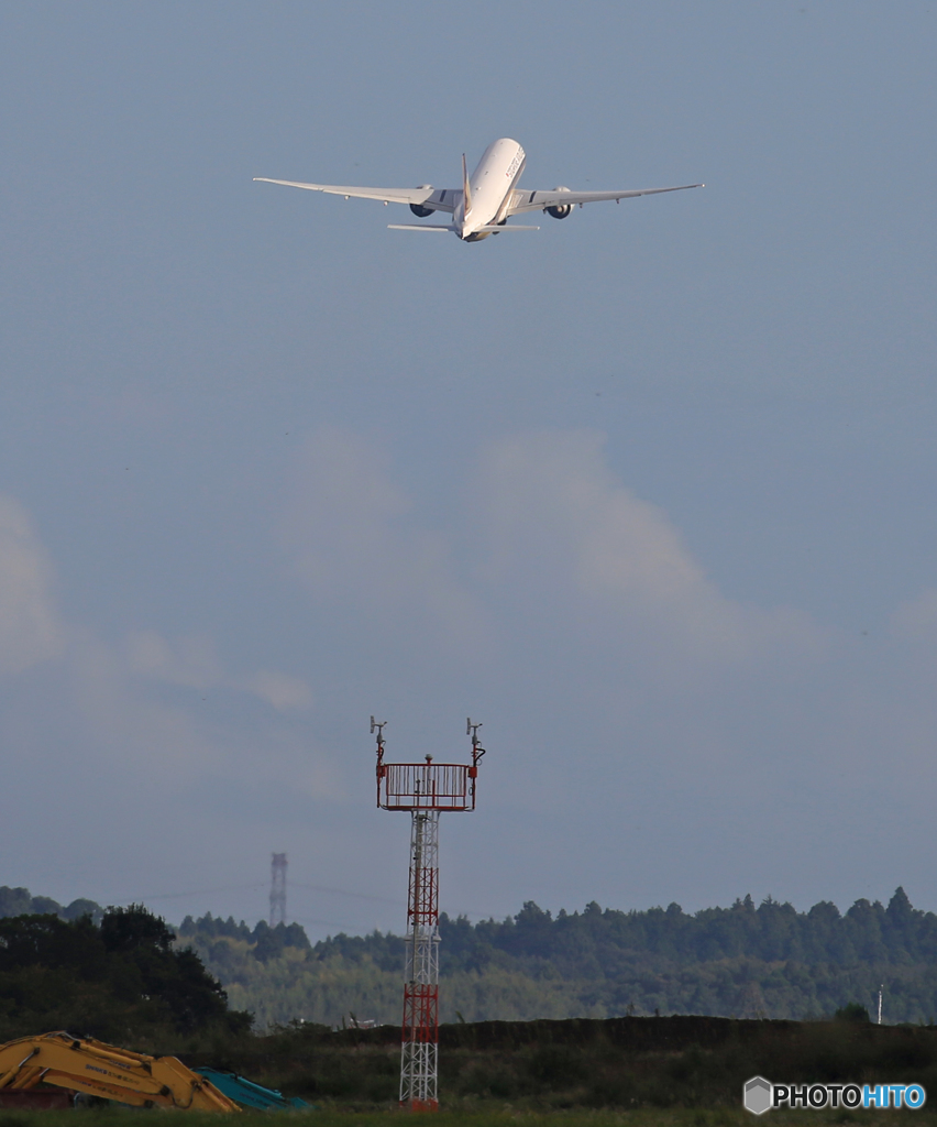「良い天気」 Singapore 787-10 9V-SFO 出発
