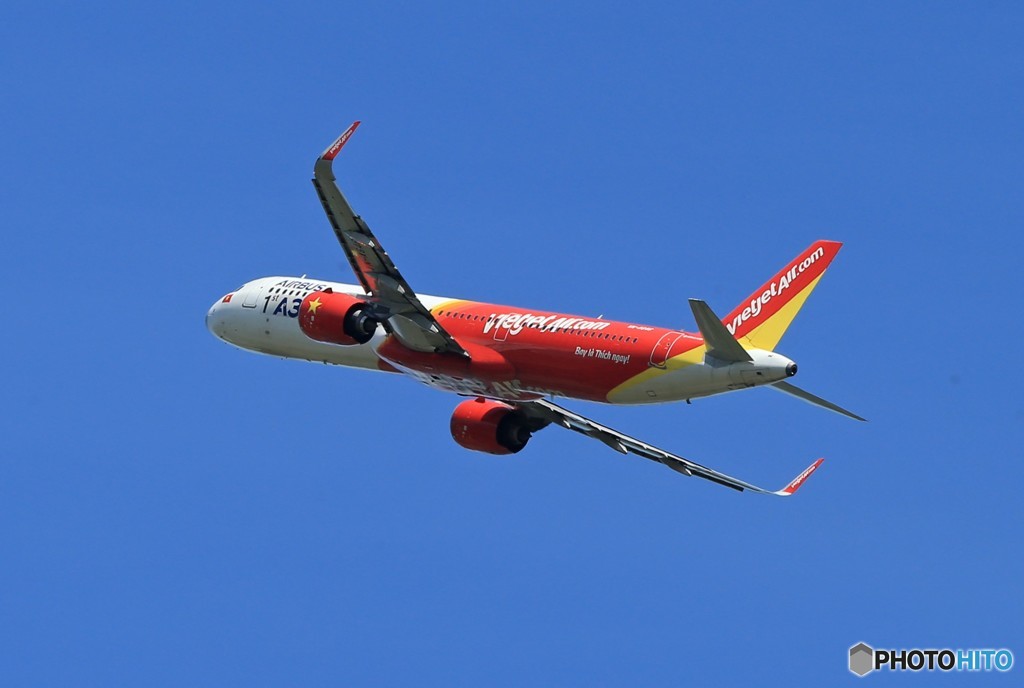 「青が好き」 Vietjet A321-271N VN-A646 出発です