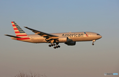 「スカイ」 American 777-223 N770AN Landing