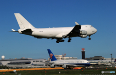 「Blue」　ホワイト　アトラス　７４７