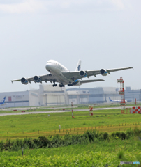 「良い天気」 マレーシア航空 A380-841 9M-MNB 出発