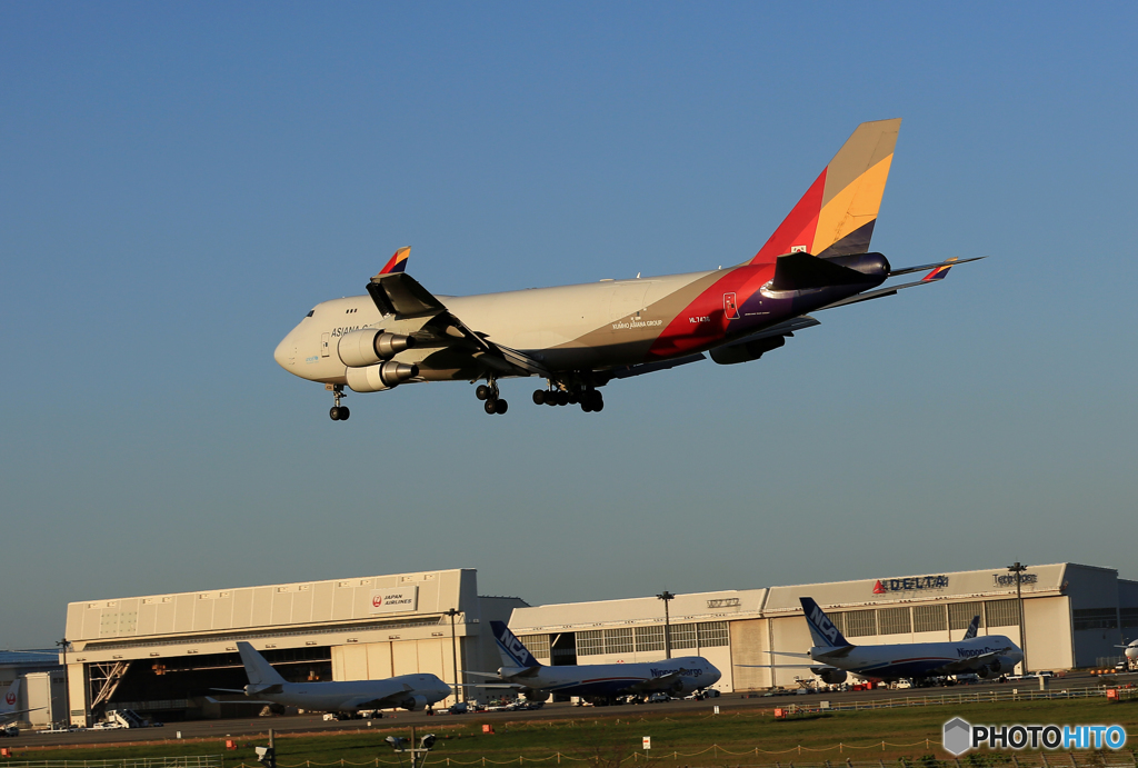 「青い空」が一番 Asiana 747-400  空港・風景