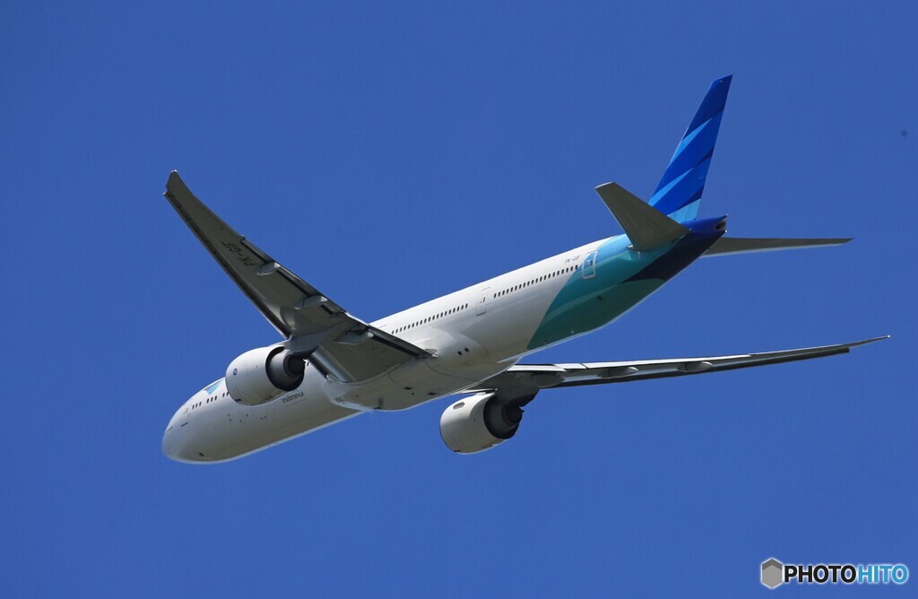 「群青」Garuda 777-3U3 PK-GIF Takeoff