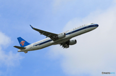 「スカイ」 中国南方A321-231 B-8995  飛び立ちです 