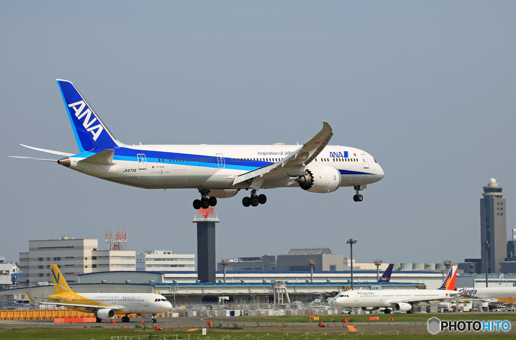 「良い天気」 ANA 787-9 JA875A 到着しました