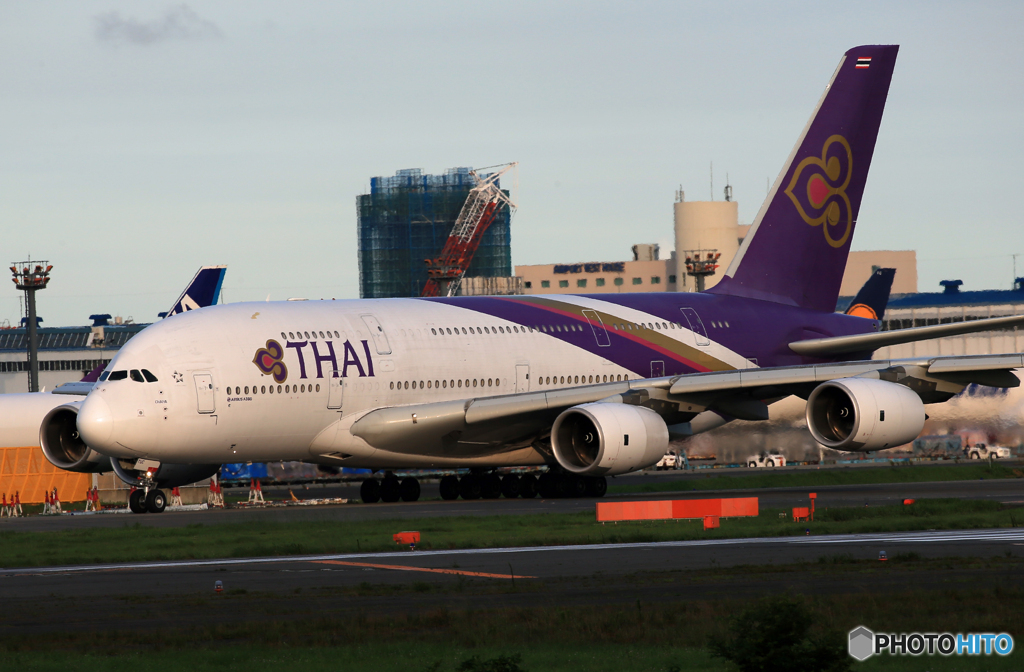 「青が好き」 THAI A380-841 HS-TUC 離陸します